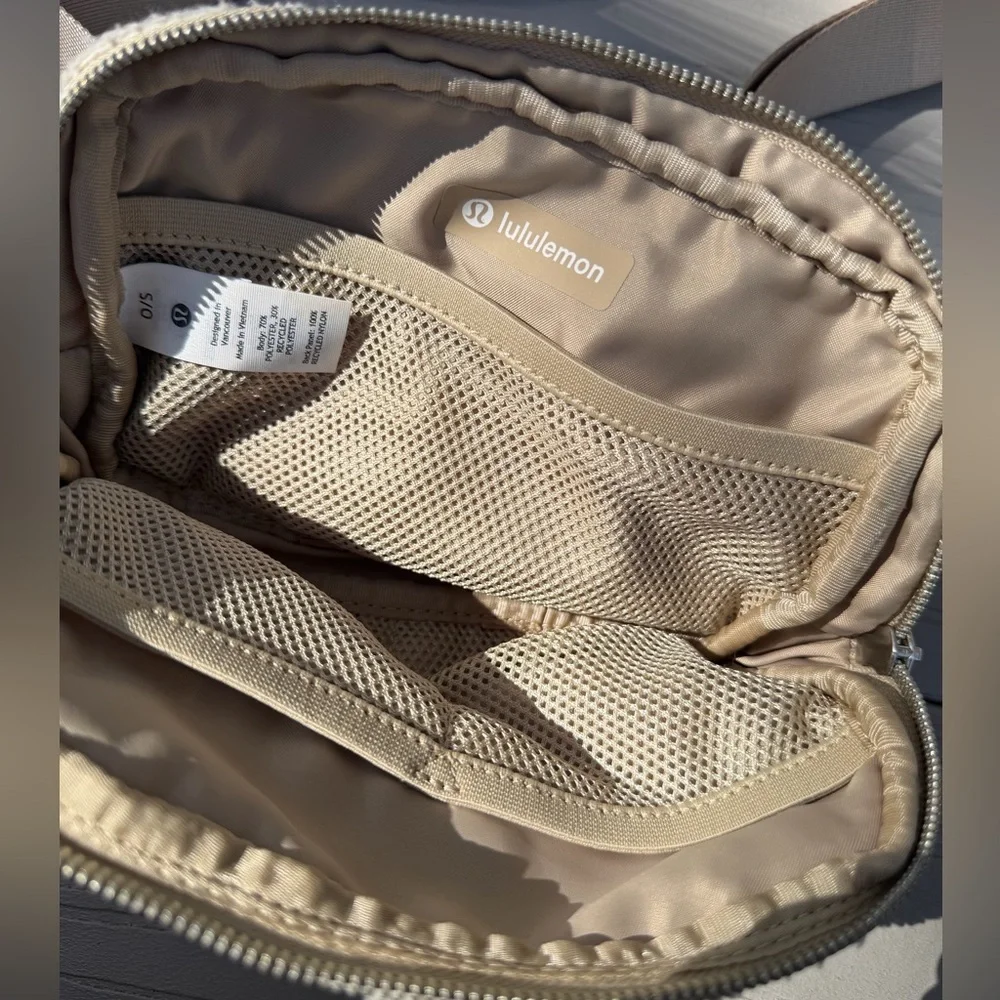 lululemon athletica Cream Sherpa Crossbody Pouch